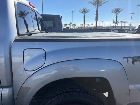 Used 2015 Toyota Tacoma PreRunner w/ TRD Sport Package image 10