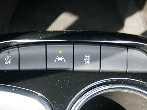 Used 2022 Buick Encore GX Select w/ Sport Touring Package image 27