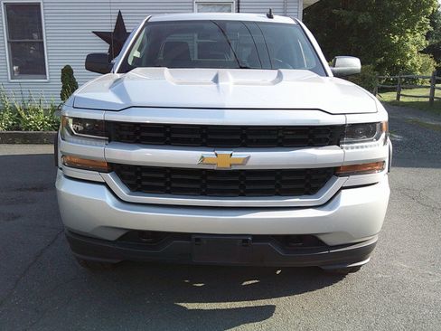 Used 2018 Chevrolet Silverado 1500 Custom w/ Custom Value Package AWD/4WD image 4