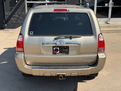 Used 2008 Toyota 4Runner SR5 AWD/4WD image 13