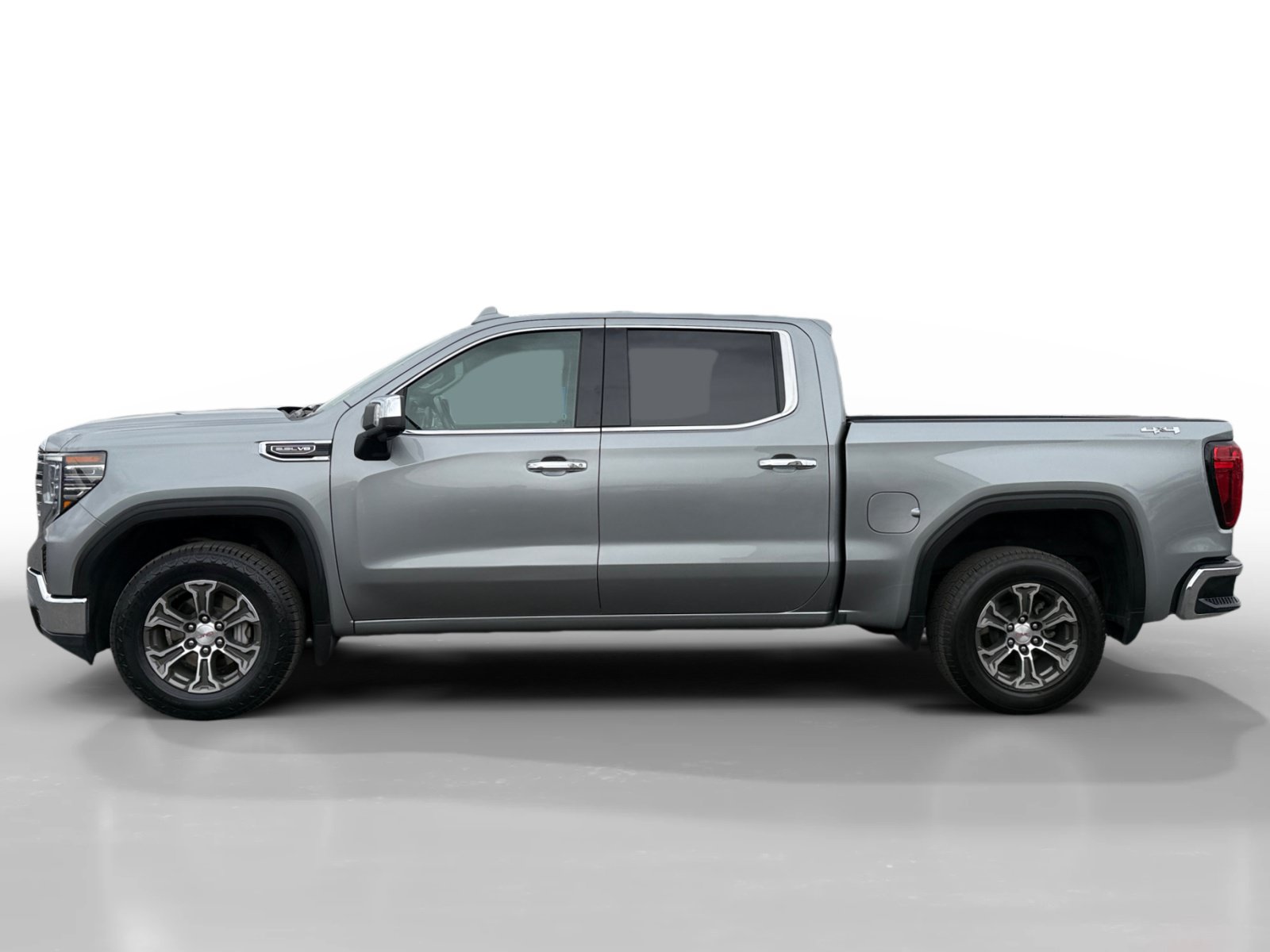 Used 2025 GMC Sierra 1500 SLT AWD/4WD image 2