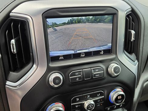 Used 2022 GMC Sierra 1500 SLT w/ SLT Convenience Package AWD/4WD image 12