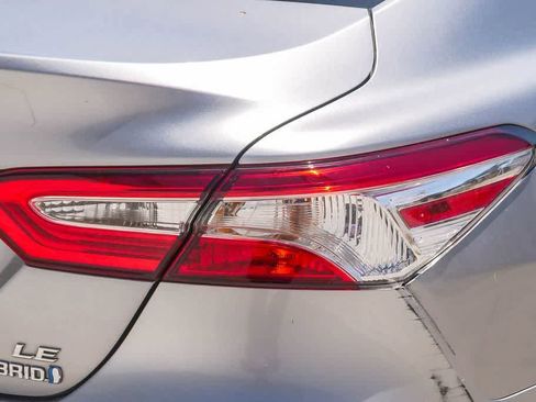 Used 2019 Toyota Camry LE FWD image 10