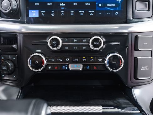 Used 2024 Ford F150 Lariat w/ Equipment Group 502A High AWD/4WD image 16