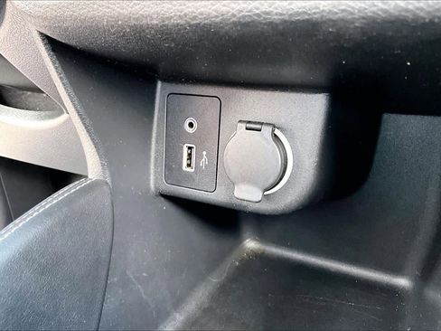 Used 2019 Nissan Kicks S FWD image 35