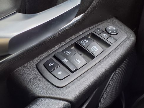 Used 2023 RAM 1500 Lone Star image 24