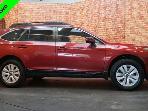 Used 2019 Subaru Outback 2.5i Premium image 2
