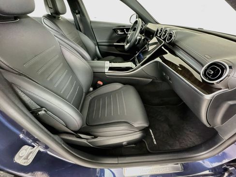 Used 2024 Mercedes-Benz C 300 4MATIC Sedan image 31