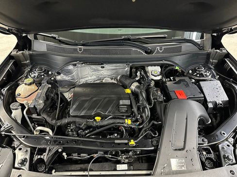 Certified 2024 Chevrolet Trax RS w/ Driver Confidence Package image 33