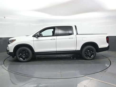 New 2026 Honda Ridgeline Black Edition image 7