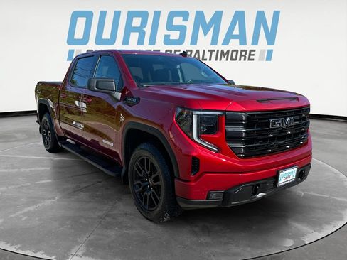 Used 2024 GMC Sierra 1500 Elevation w/ Preferred Package AWD/4WD image 1