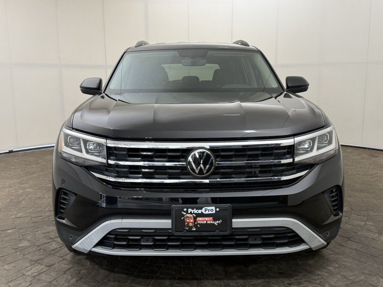 Used 2023 Volkswagen Atlas SE w/ Black Wheel Package AWD/4WD image 2
