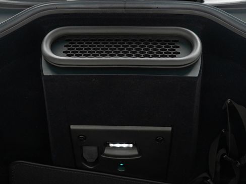 Used 2024 McLaren 750S Spider image 37