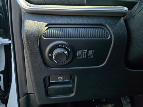 New 2026 Jeep Grand Wagoneer 4WD image 13