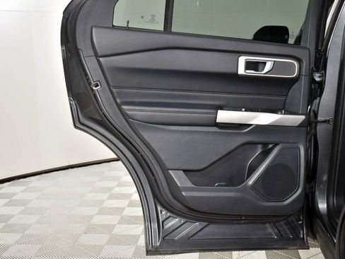 Used 2020 Ford Explorer XLT w/ Equipment Group 202A image 21