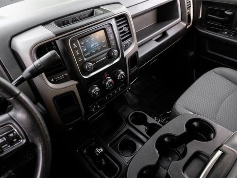 Used 2018 RAM 2500 Tradesman w/ Chrome Appearance Group image 19