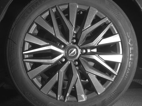 Used 2025 Nissan Altima 2.5 SV image 14