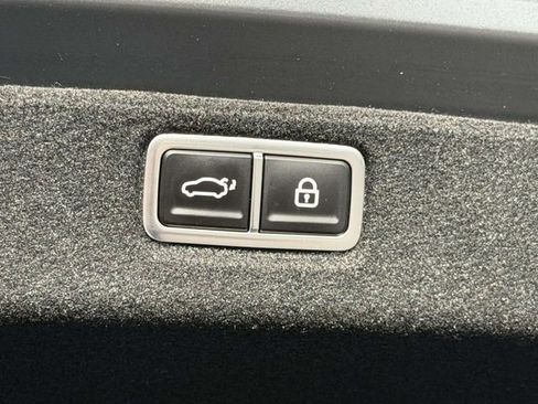 Used 2025 Hyundai Sonata Limited FWD image 10