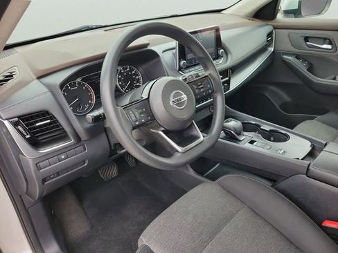 Used 2021 Nissan Rogue SV image 15