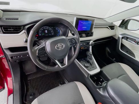 Used 2025 Toyota RAV4 XLE w/ Convenience Package AWD/4WD image 12