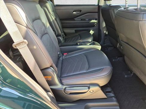 Used 2023 Nissan Pathfinder Platinum AWD/4WD image 21