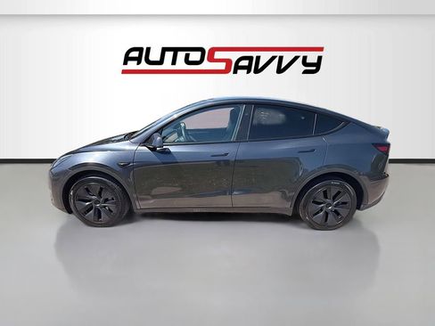 Used 2024 Tesla Model Y Long Range AWD/4WD image 4