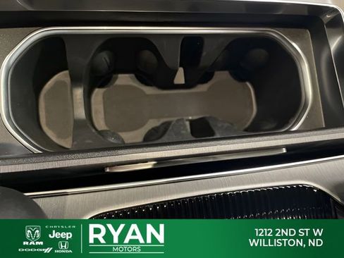 New 2026 Jeep Grand Wagoneer Limited AWD/4WD image 27