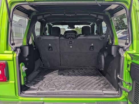 Used 2025 Jeep Wrangler Unlimited Rubicon w/ Safety Group AWD/4WD image 13