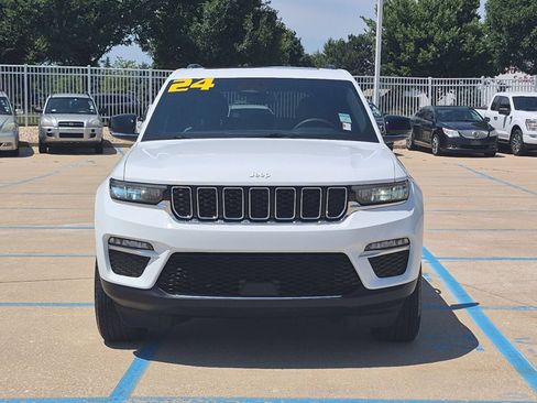 Used 2024 Jeep Grand Cherokee Limited AWD/4WD image 3