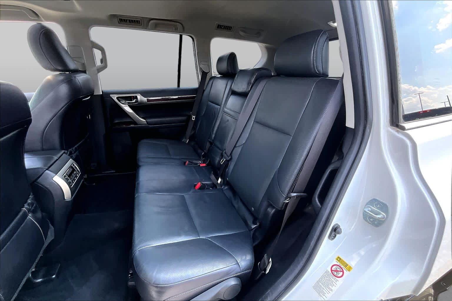 Used 2016 Lexus GX 460 w/ Premium Package AWD/4WD image 20