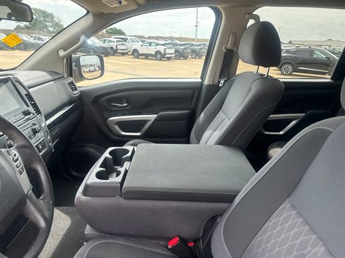 Certified 2022 Nissan Titan SV RWD image 38