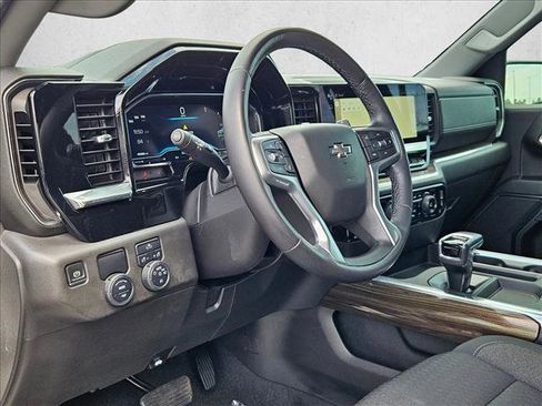 Used 2022 Chevrolet Silverado 1500 RST image 9
