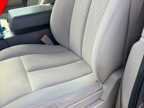 Used 2012 Ford Expedition XLT RWD image 6