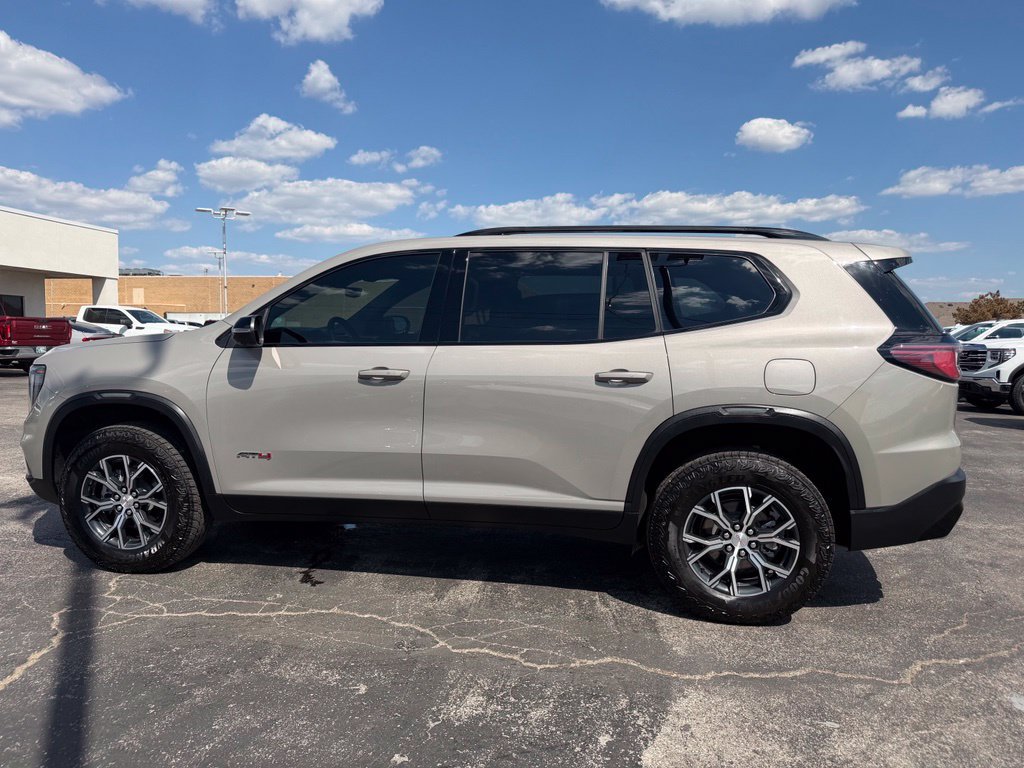 Used 2026 GMC Acadia AT4 w/ Luxury Package AWD/4WD image 12