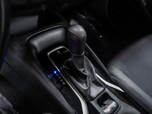 Certified 2022 Toyota Corolla LE FWD image 22