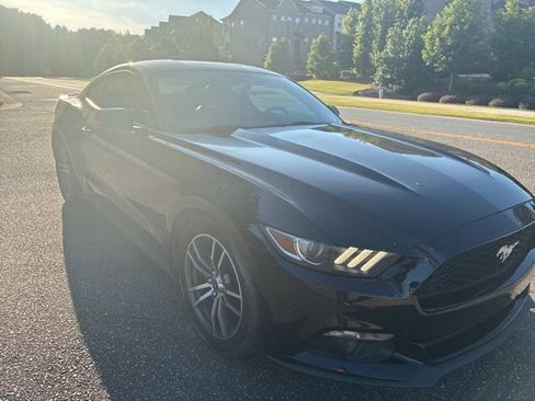Used 2015 Ford Mustang Premium RWD image 5
