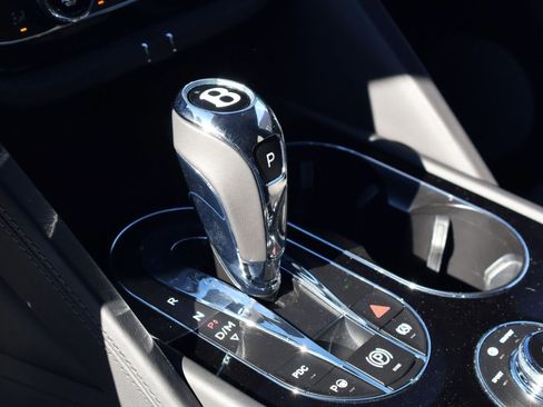 Certified 2022 Bentley Bentayga image 20