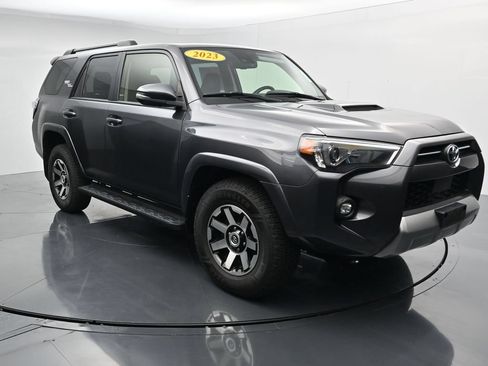 Used 2023 Toyota 4Runner TRD Off-Road Premium w/ Moonroof Package AWD/4WD image 2