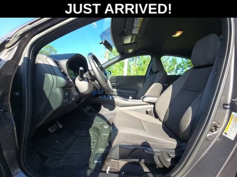Used 2019 Honda HR-V Sport image 9