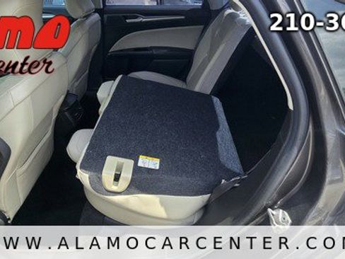 Used 2016 Ford Fusion Titanium FWD image 29