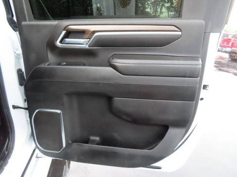 Used 2024 Chevrolet Silverado 2500 LT AWD/4WD image 40