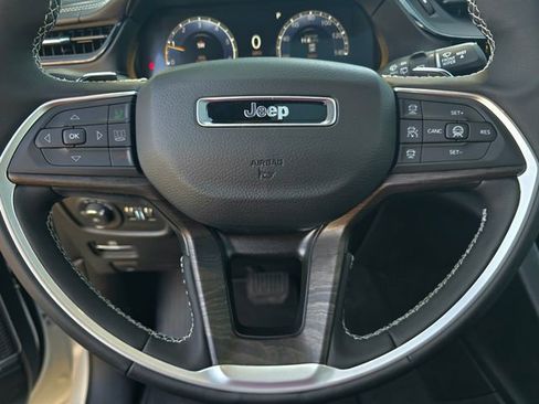 New 2026 Jeep Grand Cherokee L Limited AWD/4WD image 18