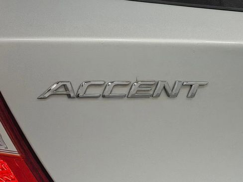 Used 2014 Hyundai Accent GS FWD image 8