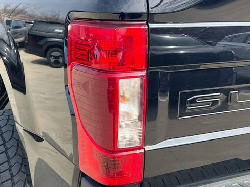 Used 2022 Ford F250 Lariat w/ Lariat Ultimate Package image 13