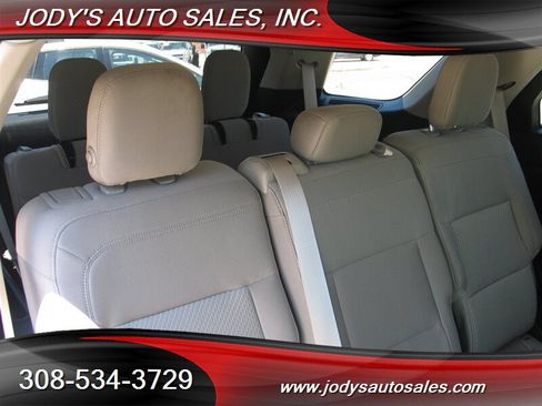 Used 2020 Ford Explorer 4WD w/ Class III Trailer Tow Package image 26