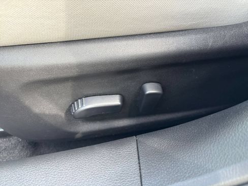 Used 2025 Nissan Altima 2.5 SV FWD image 21