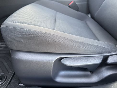 Used 2023 Toyota Prius LE image 11