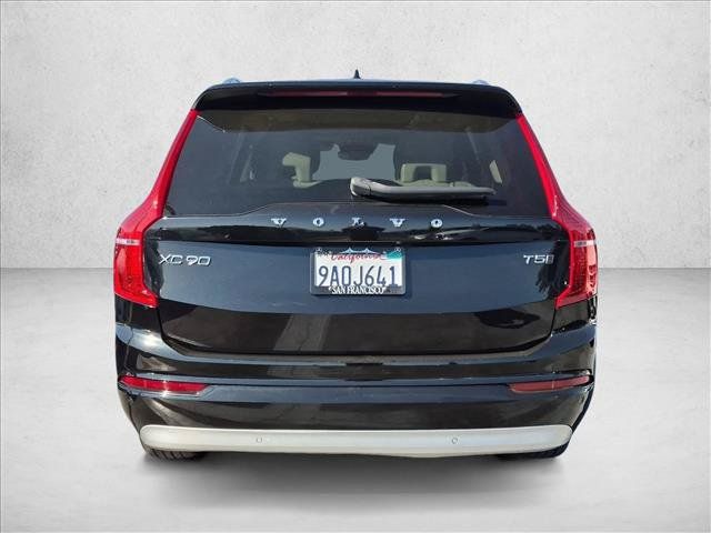 Used 2022 Volvo XC90 T5 Momentum AWD/4WD image 6