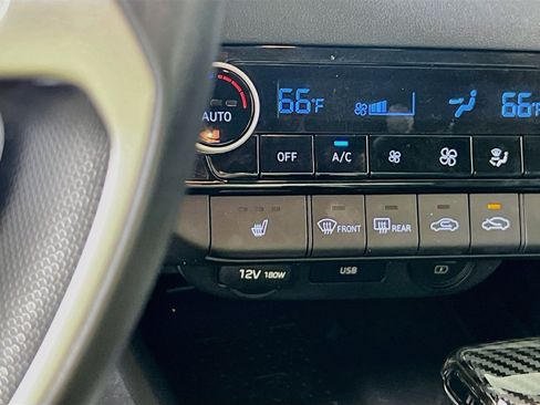 Used 2023 Hyundai Elantra Limited FWD image 20