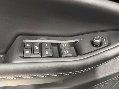 New 2025 Jeep Grand Cherokee L Altitude image 24